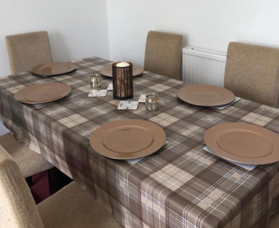 רות'סיי Captivating 2-Bed Apartment In Isle Of Bute מראה חיצוני תמונה