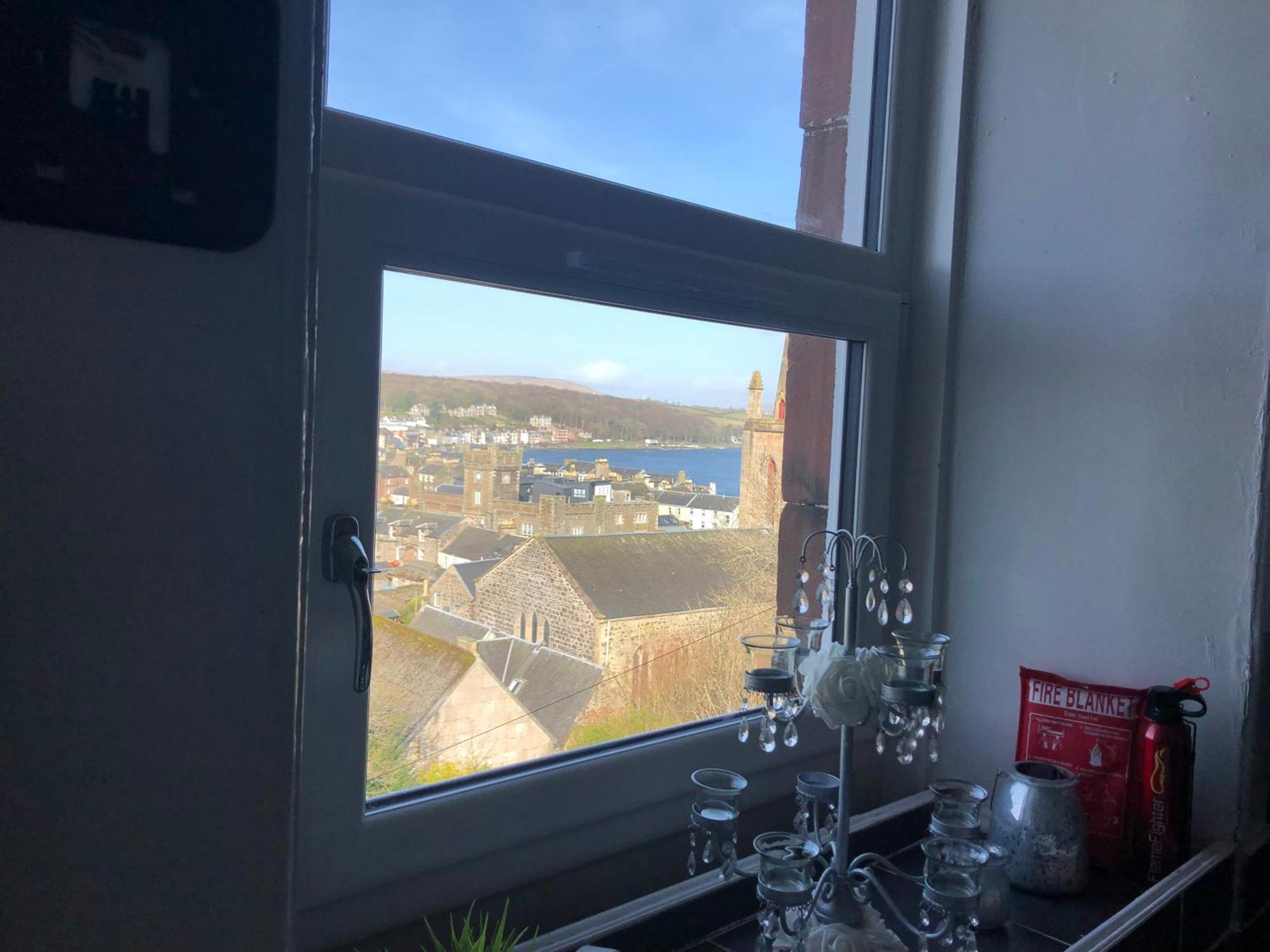 רות'סיי Captivating 2-Bed Apartment In Isle Of Bute מראה חיצוני תמונה