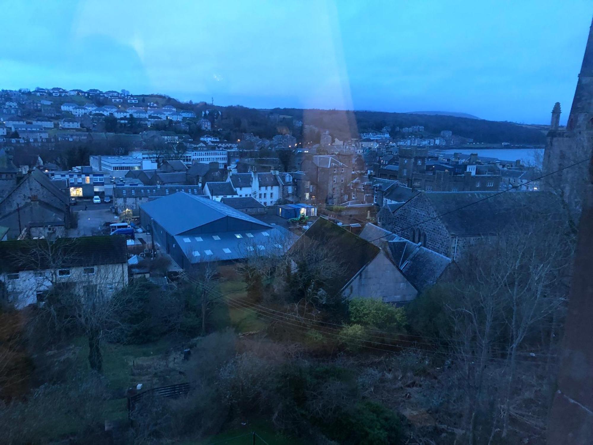 רות'סיי Captivating 2-Bed Apartment In Isle Of Bute מראה חיצוני תמונה